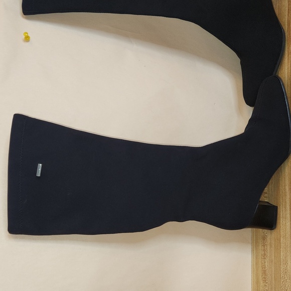 Gore-Tex Classic Knee-High HeelWomen's Boots, size 5.5 - Picture 2 of 16